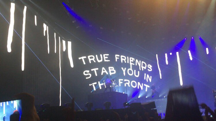 tamijoness_'s tweet photo. Thank you for a fucking amazing and unforgettable night lads❤️ @bmthofficial @olobersyko @madmanmalia @matt__kean @JordanFish86 https://t.co/ozVNfpLSa7
