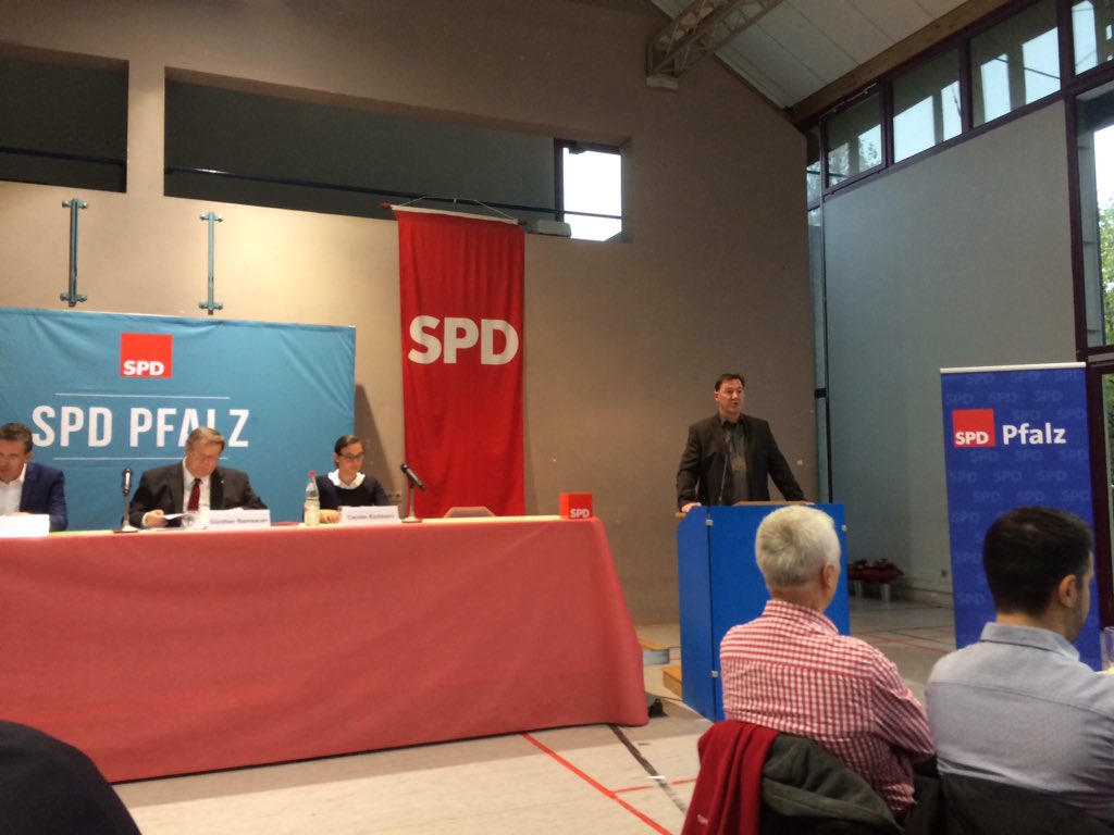 MartinHaller's tweet photo. Jetzt geht's los - unsere Regionalverbandskonferenz startet in Hochstadt. Unser Alexander Fuhr begrüßt. #Spdpfalz https://t.co/Qk9TuPDAz7