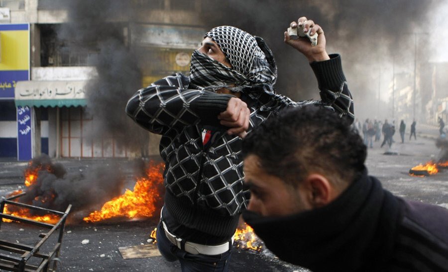 engrnafiz's tweet photo. الشجاعة والفداء سبقتنا في أرقي مدن فلسطين الحبيبة
هي مدينة خليل الرحم�� "الخليل"
سبقونا
ونحن موعدنا غداً
#انتفاضة_حتى_التحرير
#قروب_فلسطيني https://t.co/OTFgPlNaX4