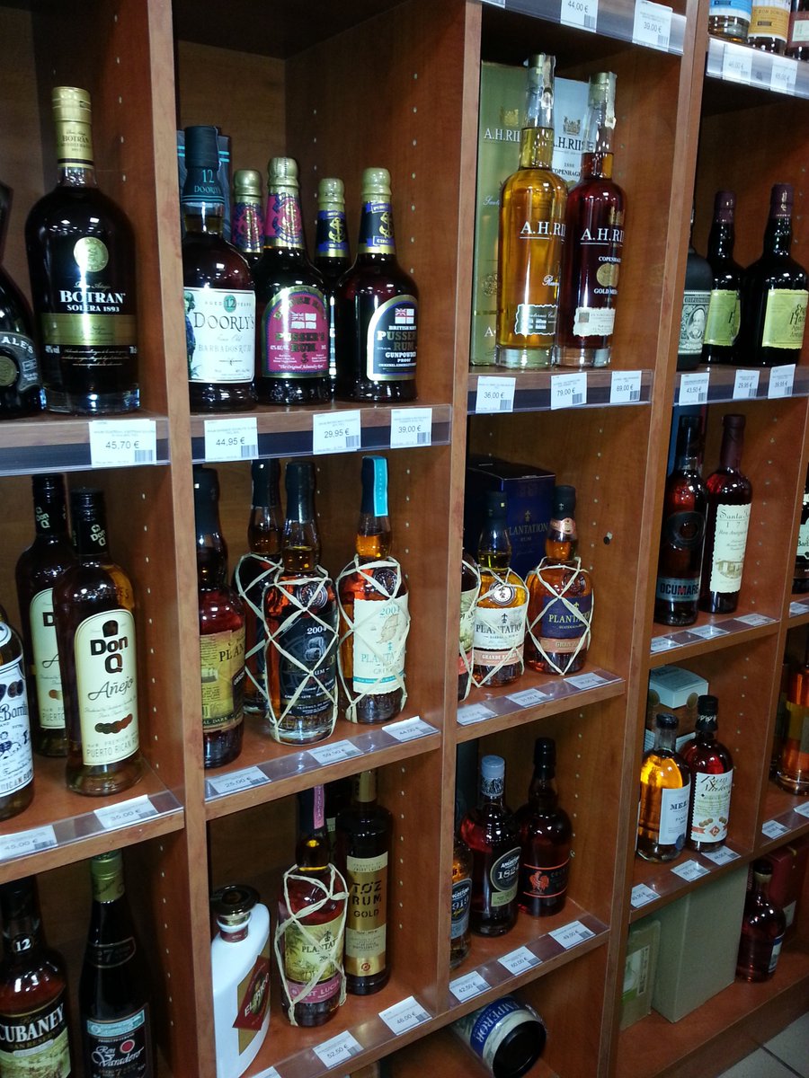 FredTrixide's tweet photo. #dégustation #Rhum #Itteville #Intercaves super sympa super pro ..à conseiller 👍👍 https://t.co/4KMUoEQj9G