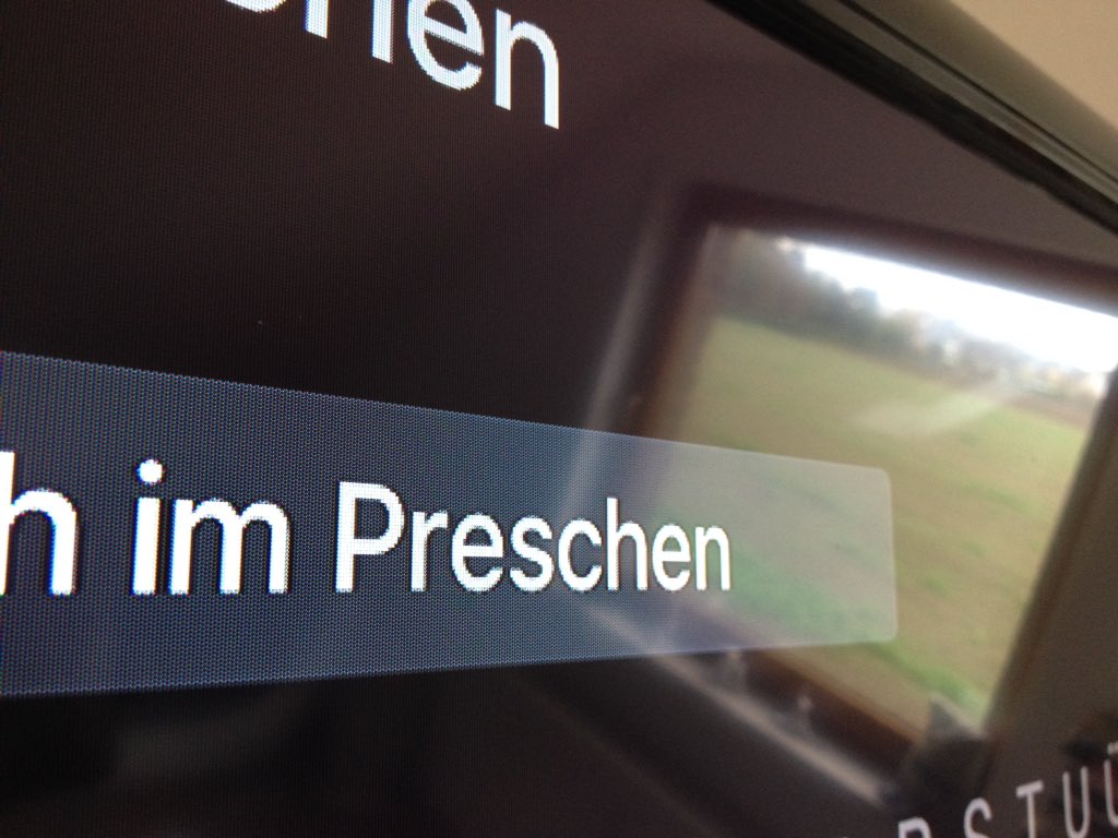 ChimpChubby's tweet photo. When you're looking for some stunning impressions but german Siri has some other plans for you #impreschen #thatsnotevenaword #sirischmidt https://t.co/M5FUeTBBOA