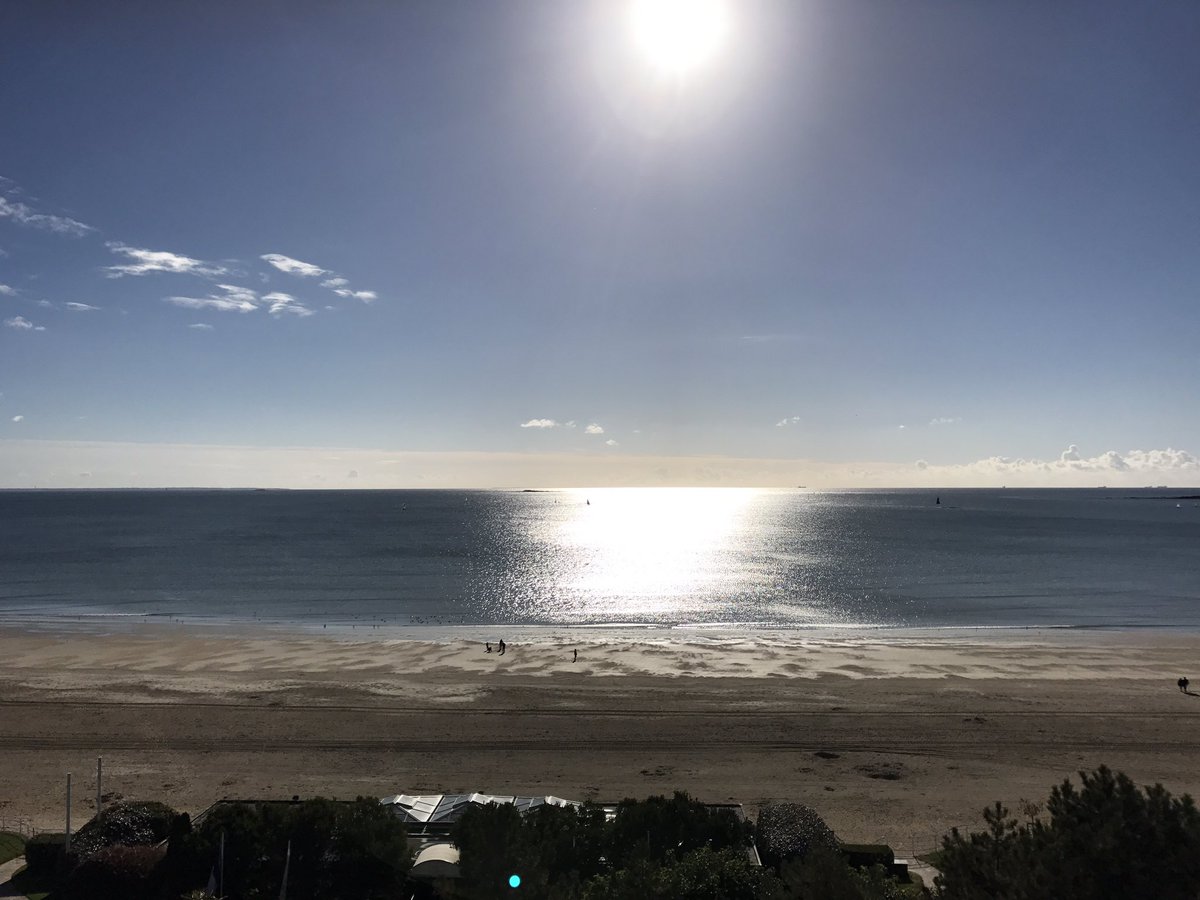 La baule #momentsmusicaux #carteblanche @beatricerana <a href="/david_kadouch/">Kadouch David</a> @adrienlamarca <a href="/baldeyrou/">Nicolas Baldeyrou</a> #nofilter #music #sea #sun #inspiration