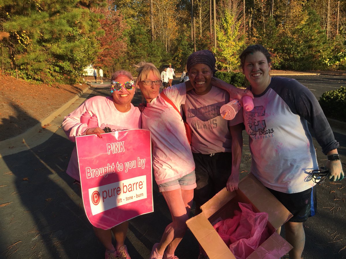 CoachMasinko's tweet photo. A huge thank you to our runners, volunteers and sponsors making the Color Run a huge success!  #lovethebearcommunity https://t.co/7ebu1pp8O1