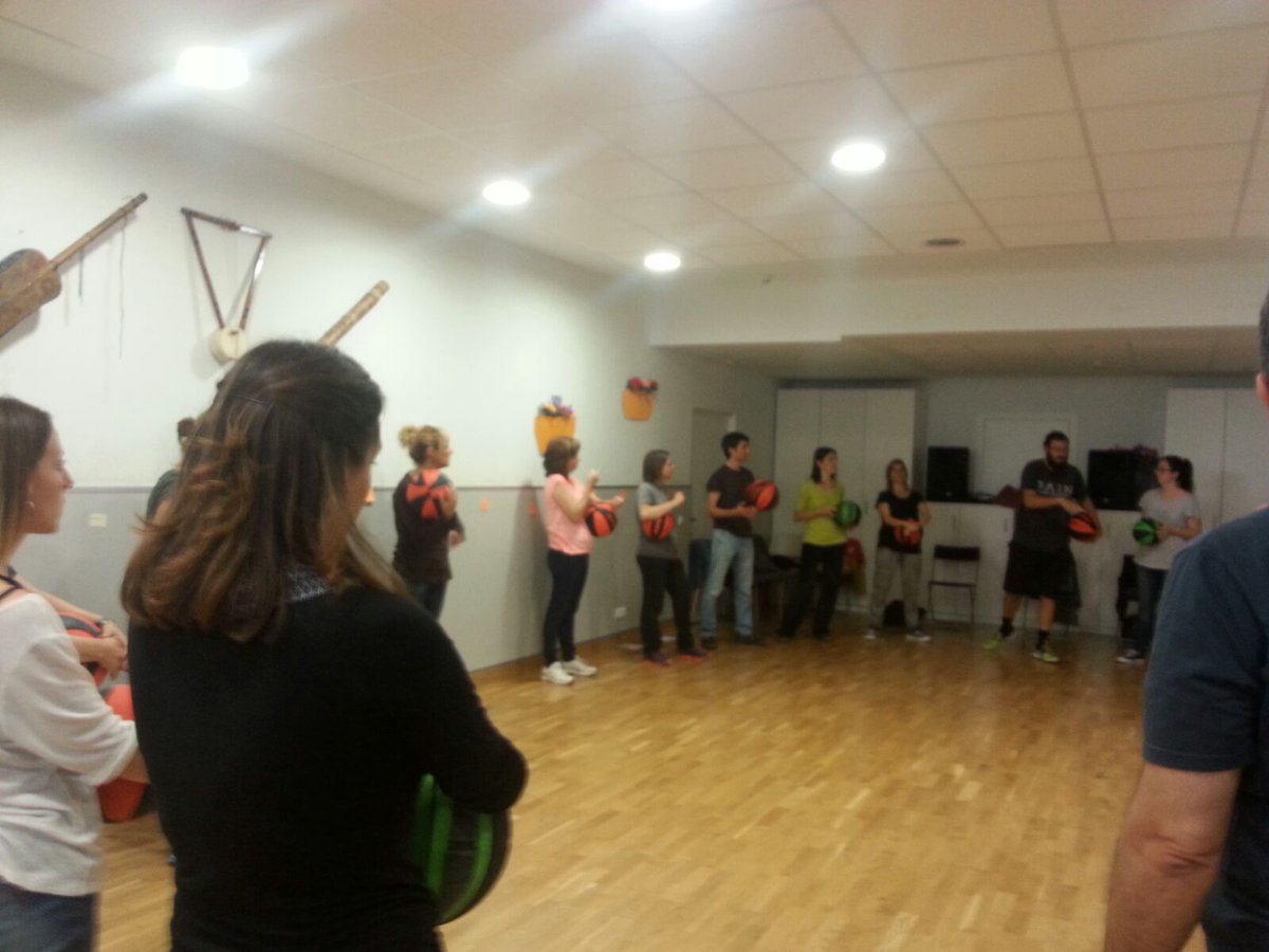 telermusica's tweet photo. #botant per el #canvi i la #transformacio Curs de tardor del @telermusica #formaciomusical #cursteler @AragayJM https://t.co/OwumBLyHqs