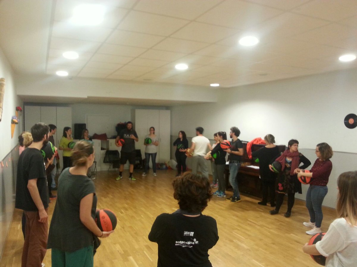 telermusica's tweet photo. #botant per el #canvi i la #transformacio Curs de tardor del @telermusica #formaciomusical #cursteler @AragayJM https://t.co/OwumBLyHqs