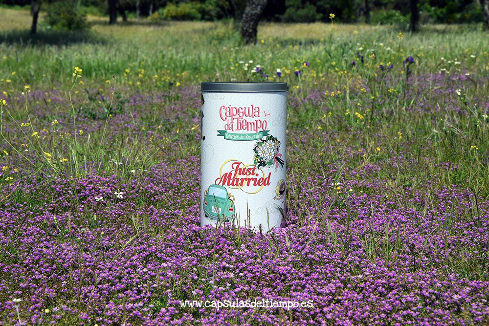 capsulastiempo's tweet photo. #CapsulaJustMarried | Descaradamente natural. En #regalos, lo más original y emotivo para las #bodas de este #otono https://t.co/gyEWLOe6QW