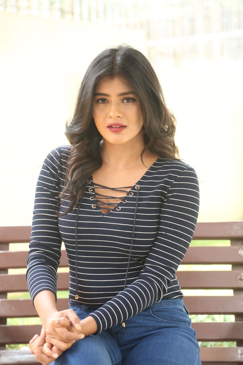 kalakkalcinema's tweet photo. Actress #HebahPatel Photos 

More Stills @ https://t.co/SpBTHo0Xf1 https://t.co/gbyRiuFV9g
