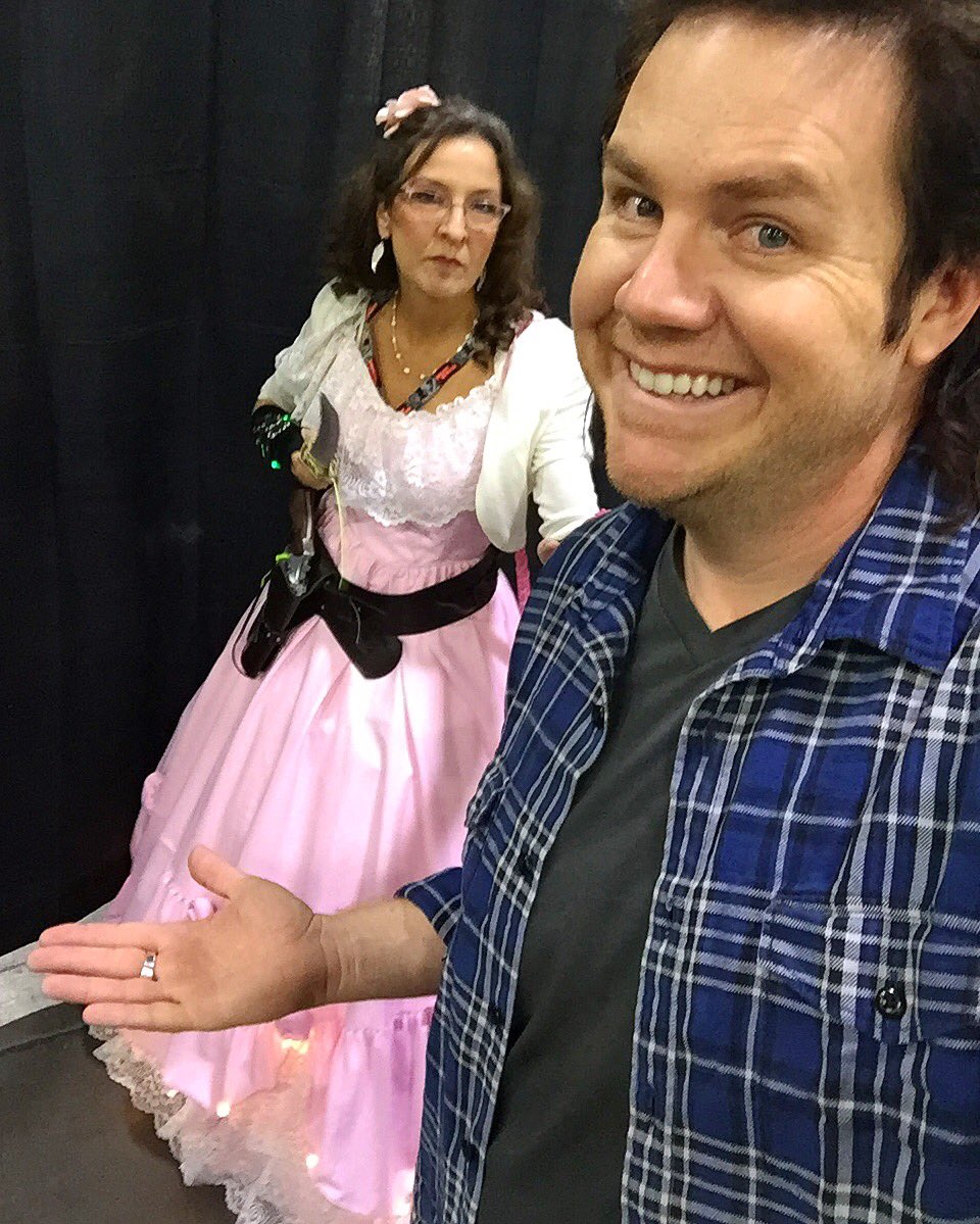 kristinupnorth's tweet photo. #JoshMcDermitt
I still wasn't doing it right. #WSCAtlanta #MyConInReview #TWD #walkerstalker2016 34/53 https://t.co/sY9AGThGjW