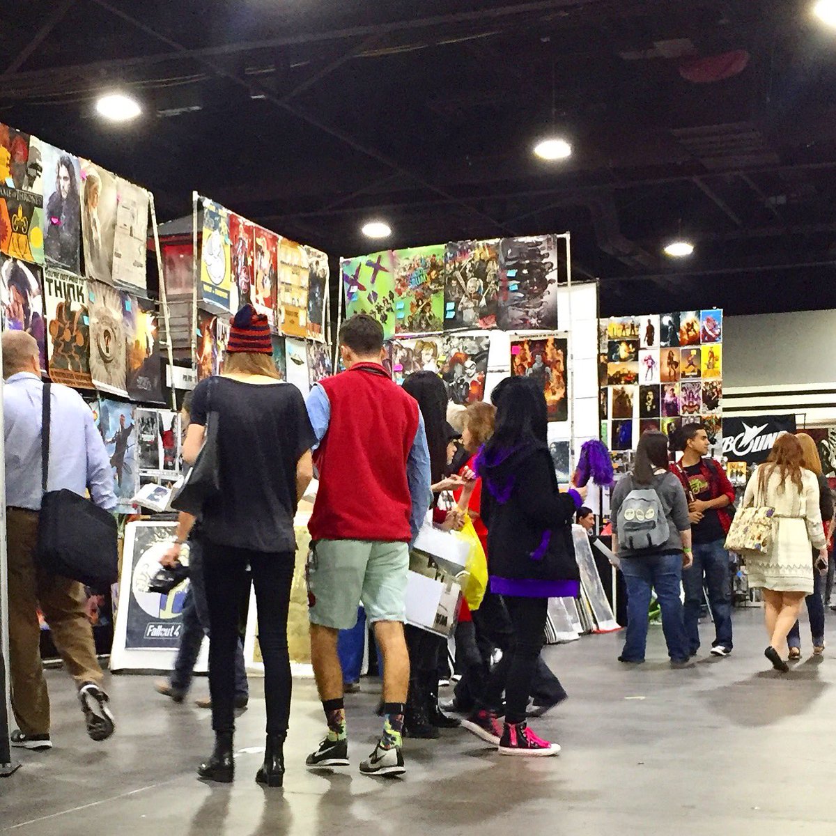 kristinupnorth's tweet photo. #MadisonLintz #Sophia with her boyfriend in red. #WSCAtlanta #MyConInReview #TWD #walkerstalker2016 45/53 https://t.co/FlBOF71ILb