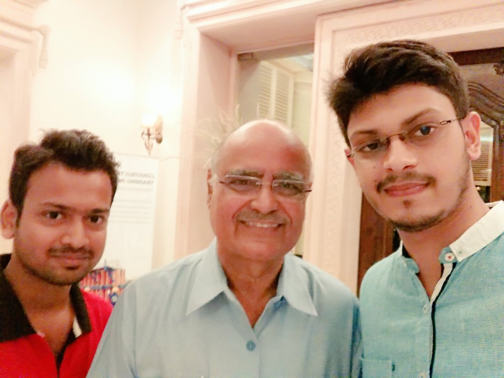 satyaswarup12's tweet photo. Glad to participate in @OdishaLitFest16
Privileged to meet one of the most famous journalists of India @PrabhuChawla @NewIndianXpress #OLF16 https://t.co/MpnUBgUTtI