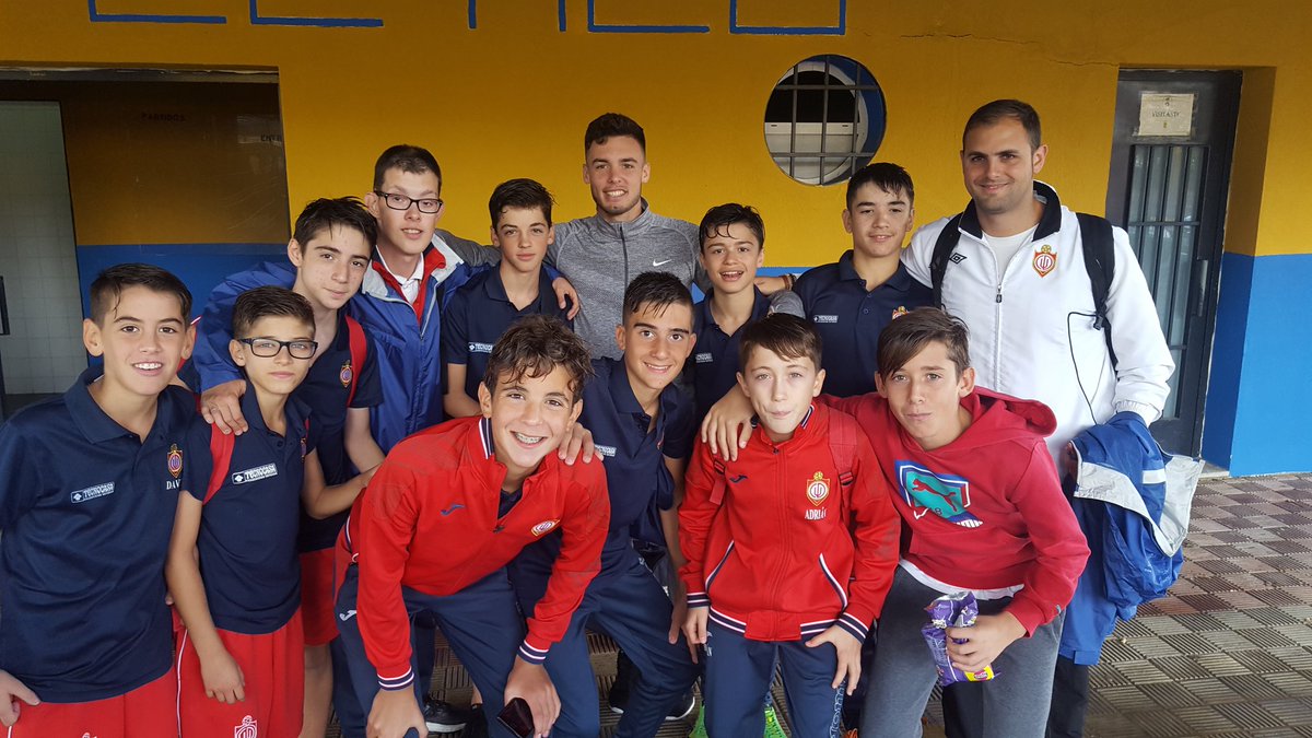 <a href="/FacuMarquezmdq/">Facu marquez</a> celebrando su 23 cumpleaños en la victoria infantil 0-8 del equipo de @raiworldd . FELICIDADES FACUNDO. mañana más...🎂🎂⚽⚽