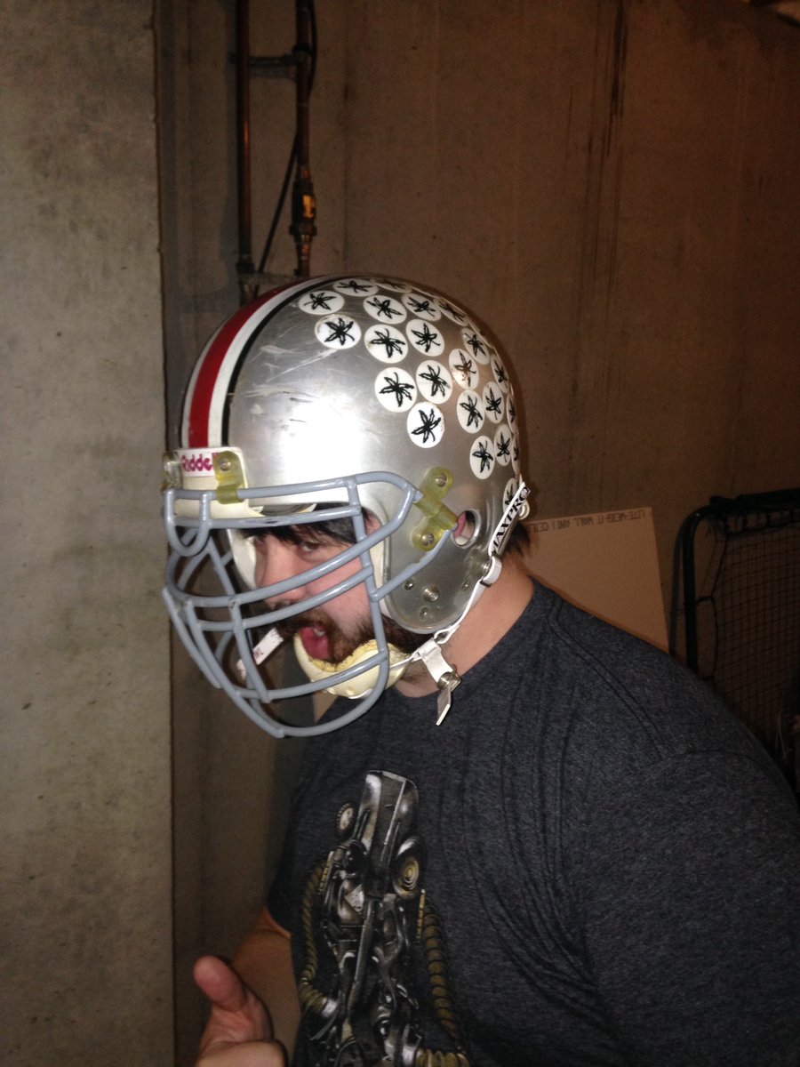 AudiblePodcast's tweet photo. Keep your friends close, keep your enemies closer. #GBR #NEBvsOSU #B1G https://t.co/KmqHUBkQIH