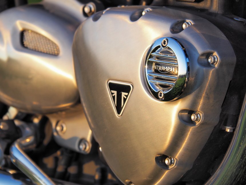 104KUNI's tweet image. パーツのみｗ
#TRIUMPHが美しい #triumph #bonnevillet120 #bonneville