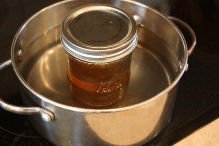 #Honey Crystallizing? Solution: #OrganicHoneyApiary <a href="/Pure_Raw_Honey/">Organic Honey</a> advises: melt crystallized #Honey using 48C warm water. Don’t microwave!