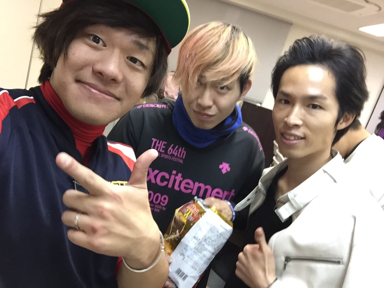せーぎ Stスタジオ On Twitter Youtuber野球大会でした くそ疲れたけど くそ楽しかった 最高や きてくれた人たちありがとう あとパズルとチョコエッグくれた人神 リプ100回返します 嘘です Https T Co Ae9oo3gatc Twitter