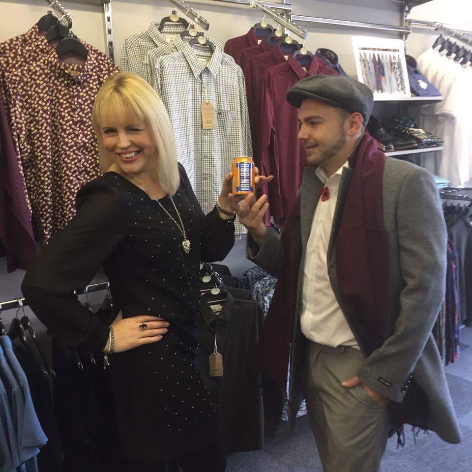 TDHMenswear's tweet photo. Good Morning #Falkirk, No Need For Those November Blues, #IRNBRU GETS YOU THROUGH! ;-)X...

📲🎧 https://t.co/F6ai1KhW8Z https://t.co/erXtR4vdYT