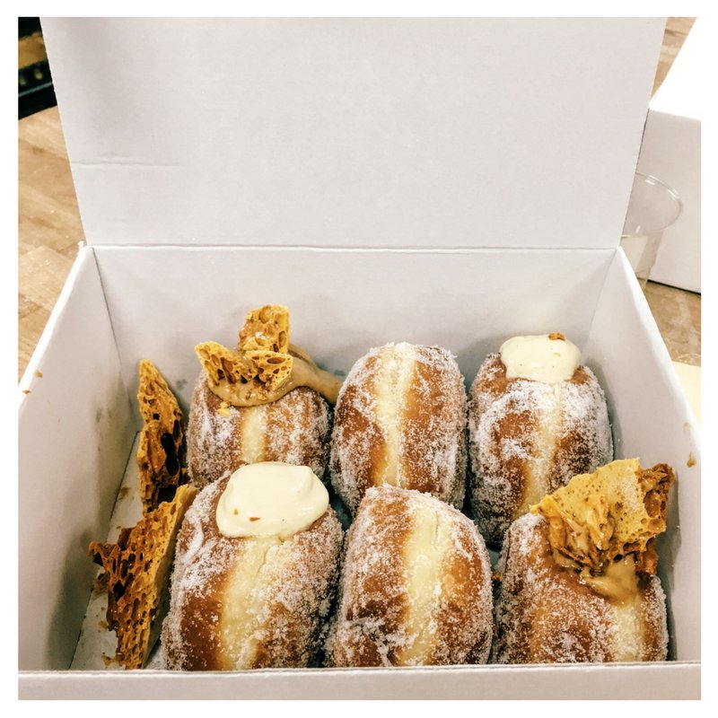 Social_Kitchen_'s tweet photo. #DonutsAreBetterThanPeople https://t.co/ZBkjIUPSEC ❤️💖 https://t.co/GjfWL67Ca3