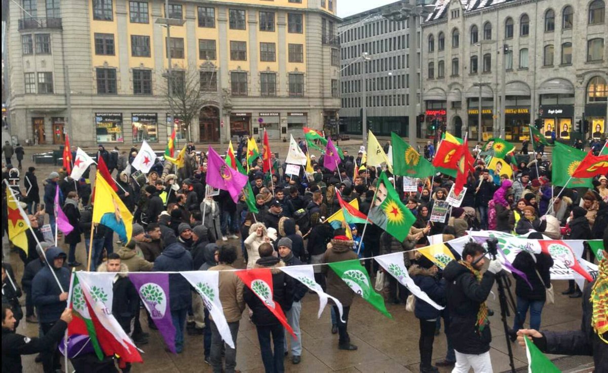 NazdarA's tweet photo. Demo in Oslo today- Frihet for HDP!! ✌
💚❤💛
#twitterkurds #HDP #wedemandjustice https://t.co/wJCwLCfYzr