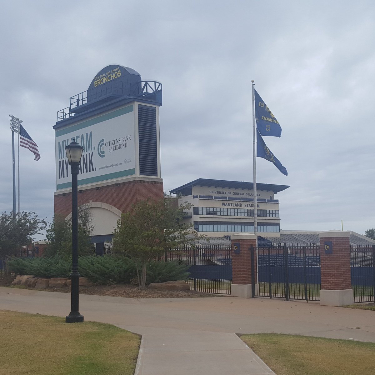 UCO Bronchos tweet media