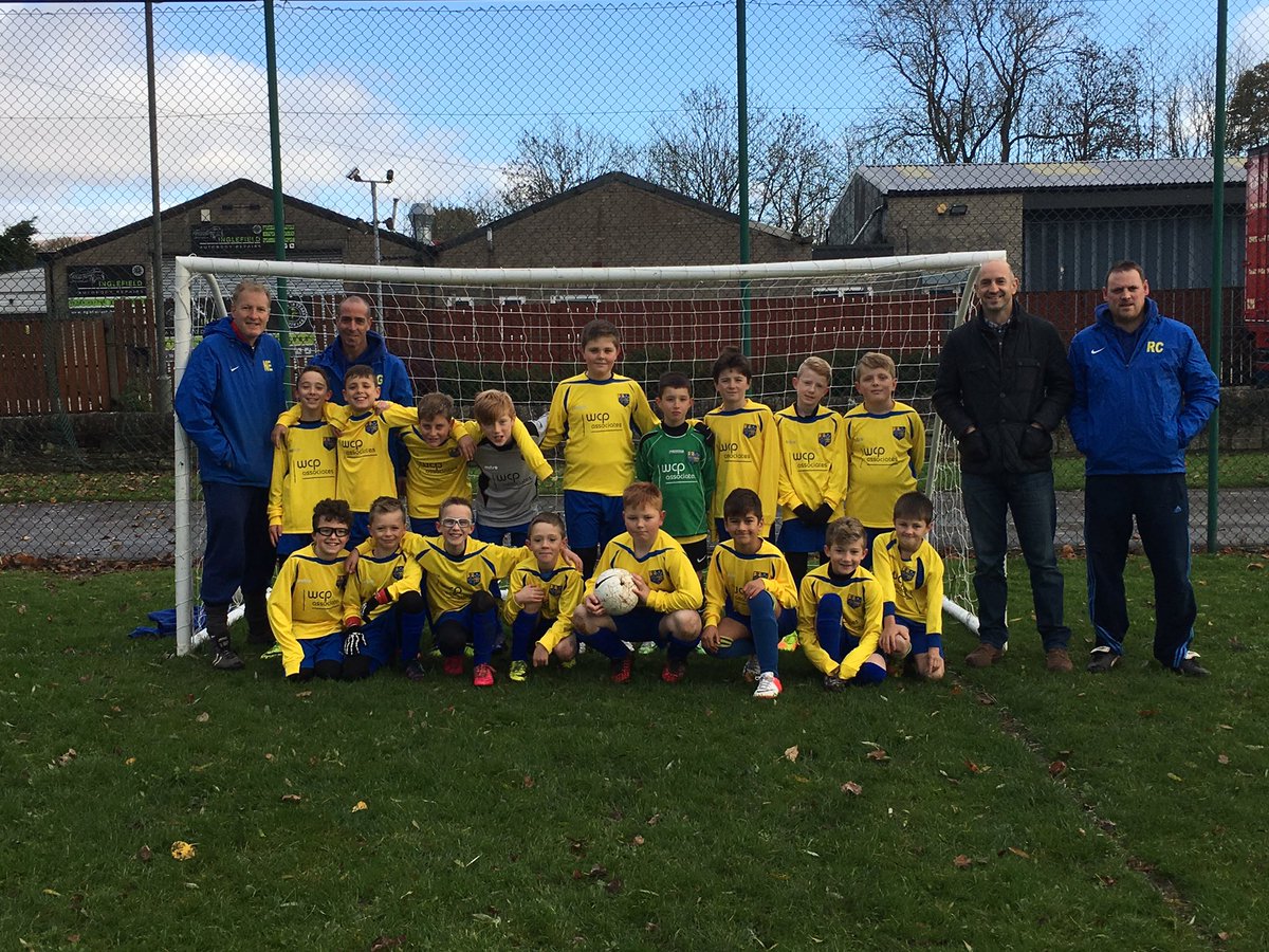 Supporting Chapel-en-le-Frith junior football teams with a new kit!