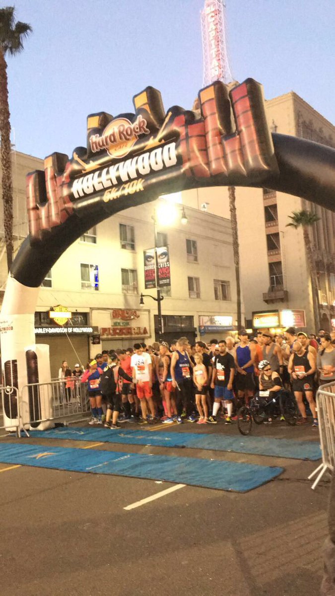 CoyneEnt's tweet photo. Are we ready to race this morning!?#HipRockRun https://t.co/yqCyyOda6L