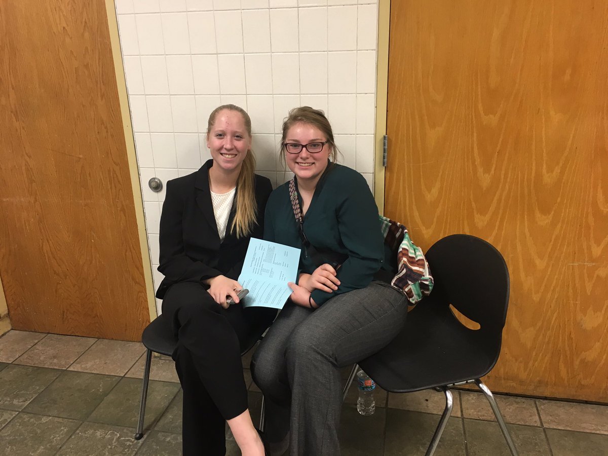 TBirds_DECA's tweet photo. Juniors relaxing after killing it on their role plays #gettingonstage https://t.co/96XErqAnm7