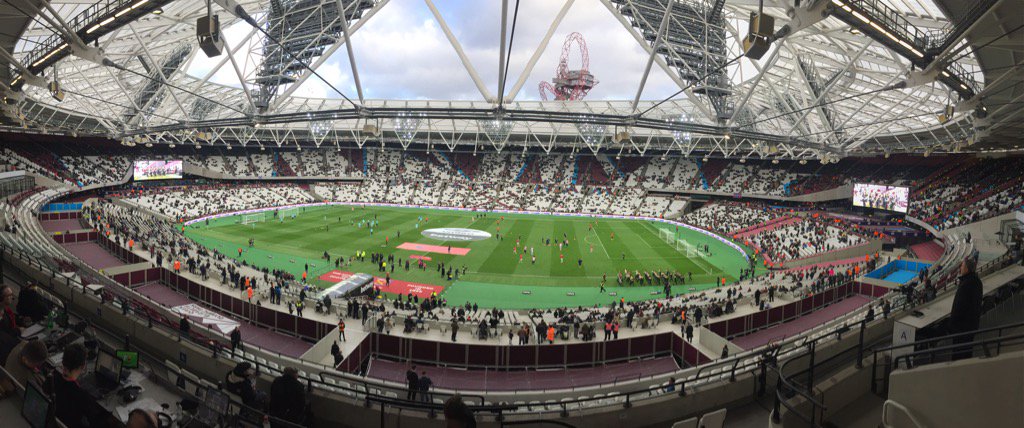 BroadcastMoose's tweet photo. 20mins to kick off - dont forget today's comp #moosehammers https://t.co/QJY7BsHTHG