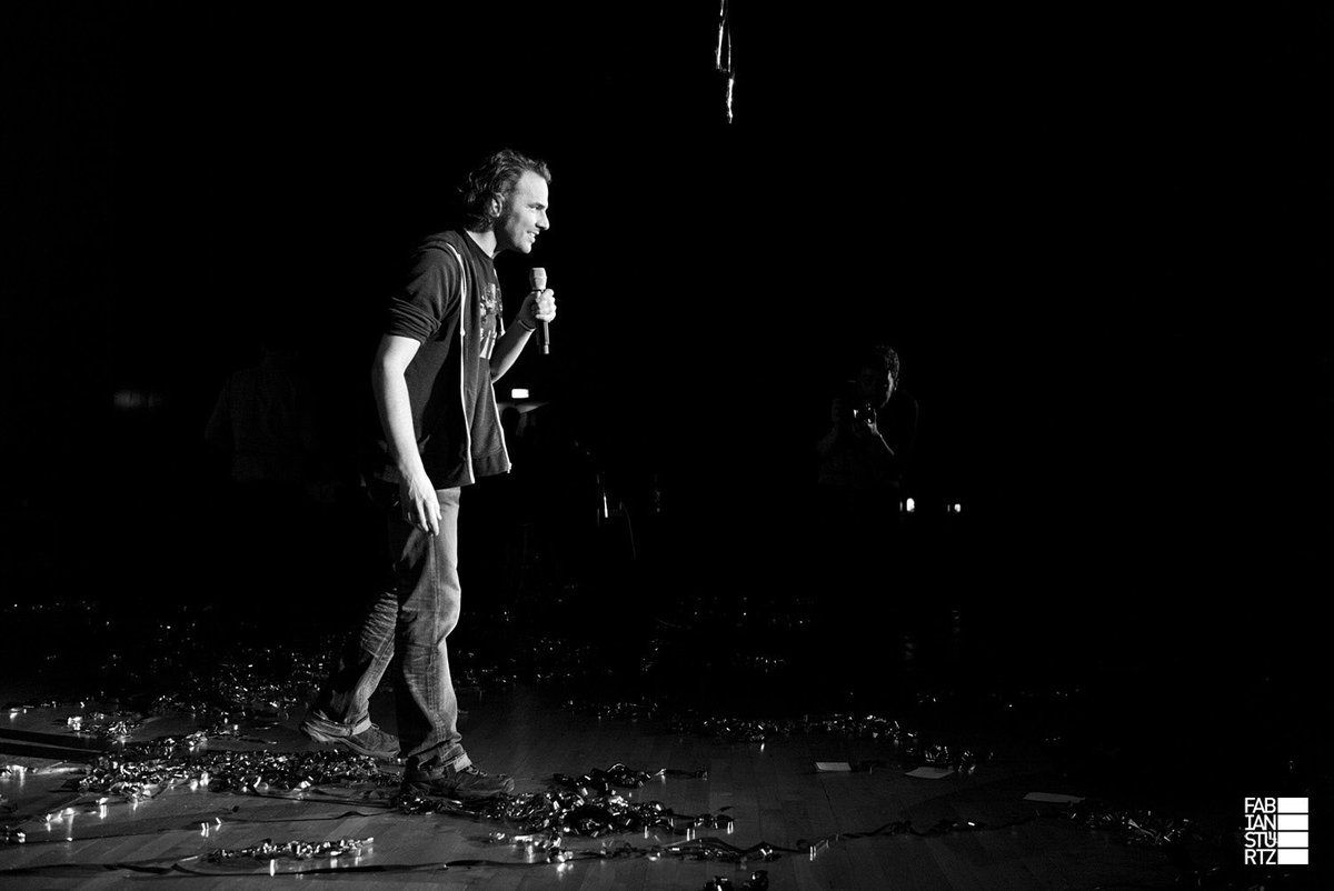 SLAM2016d's tweet image. About Last Night: Philipp Scharri Scharrenberg ist deutschsprachiger Meister des Poetry Slams 2016. (Fotos: Fabian Stürtz) #slam2016