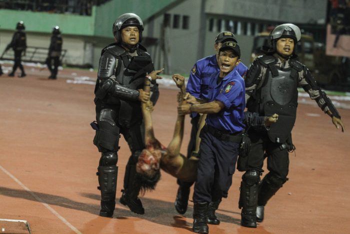 Tujuh Korban Pengeroyokan Ternyata Suporter Persija Jakarta bit.ly/2fmFhUA