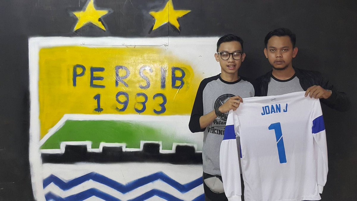 VMFC_official's tweet photo. Launching pemain VMFC untuk Liga Futsal Maranatha 2016 (1/3) #Makemanah #LFM2016 https://t.co/6o9qmhFyT6