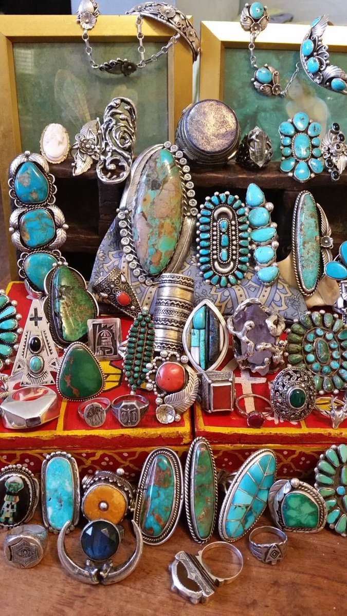 buckaroo_babe's tweet photo. I bet if you could ask Jesus what his favorite color is he would say turquoise😍 https://t.co/XVLotvET4W