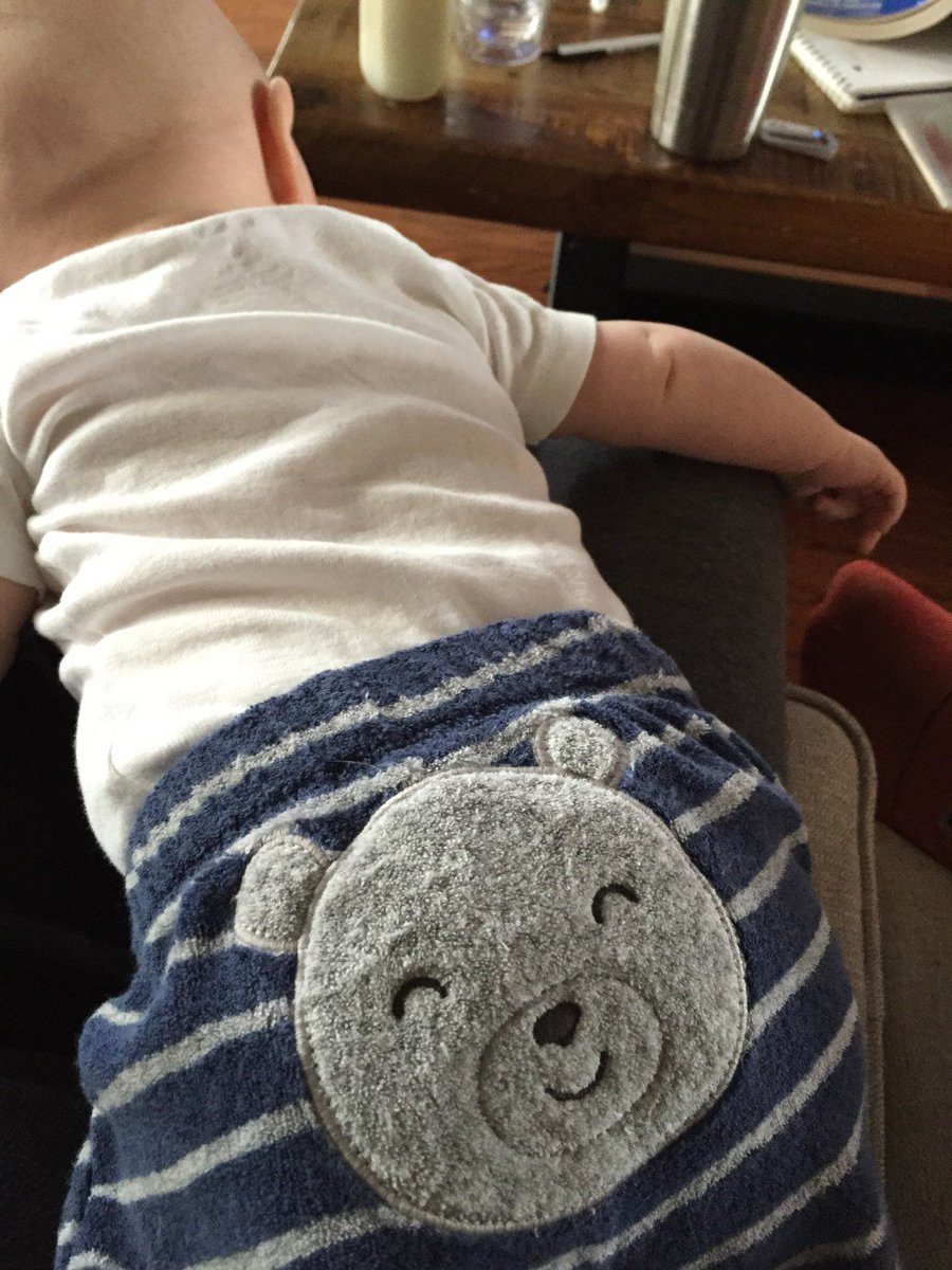 parentingisfun_'s tweet photo. Sexting after kids  https://t.co/HprbN417RA https://t.co/TFhEqfudB7