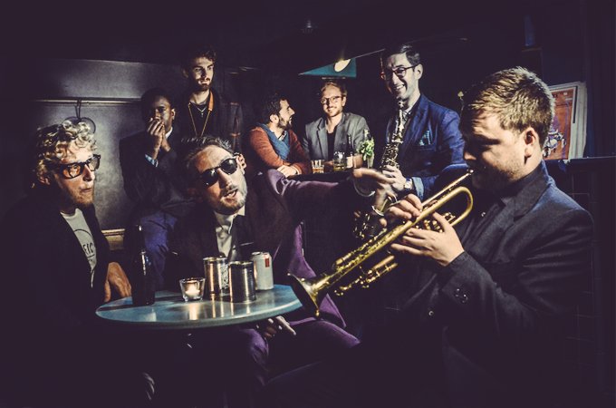 Adrian Cox (@adriancoxmusic) on Twitter photo Tune in tonight @periscopeco @AdrianCoxQT for the <a href="/KansasSmittys/">Kansas Smitty's</a> #Lateshow 2am #Periscope #clarinetlife #thelondonsponge please #retweet Tune in tonight @periscopeco @AdrianCoxQT for the <a href="/KansasSmittys/">Kansas Smitty's</a> #Lateshow 2am #Periscope #clarinetlife #thelondonsponge please #retweet