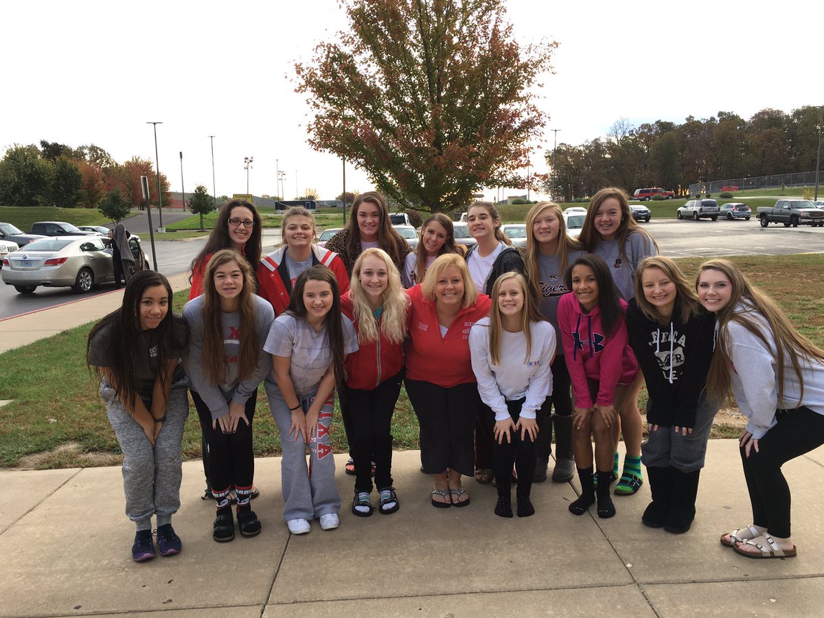 NixaCheer's tweet photo. State bound! Mizzou here we come! https://t.co/mg7rOE89fL