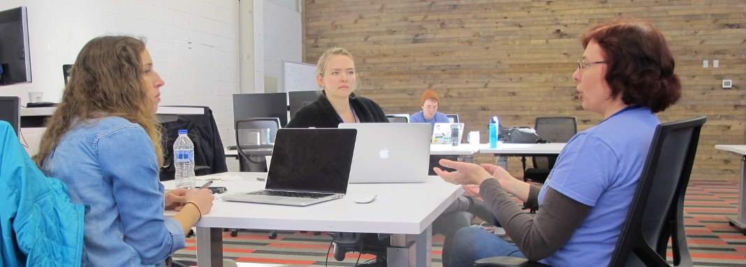 ClojureBridgeMN's tweet image. Here @jennarnylund and @HollyEngle are getting a customized Computer Science course from Professor @elenam_clj @ClojureBridgeMN 👍