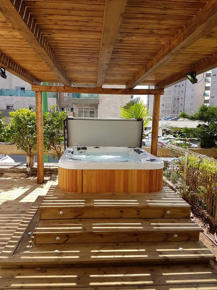 sharongsb's tweet photo. Complete woodwork around a @CoastSpas Alpha spa by ferra Canadian spas. Ashkelon, Israel. #coastspashottubs #ilovecoastspas https://t.co/elHlKB69te