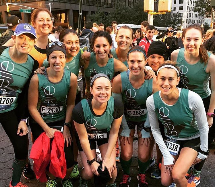 oiselle's tweet photo. It's a 5K revolution! 🙌 #DashtotheFinish @nyrr #nyc https://t.co/U7kL3NCm95
