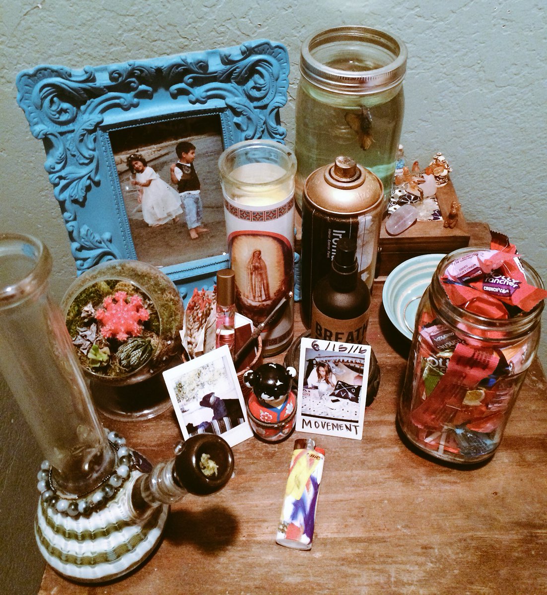 Made a candy jar with all the left over candy from Halloween, for all my shweeeeties✨💖🍬🍭💫💫#stonergals #stoniesweets #iknowyougotthemunchies