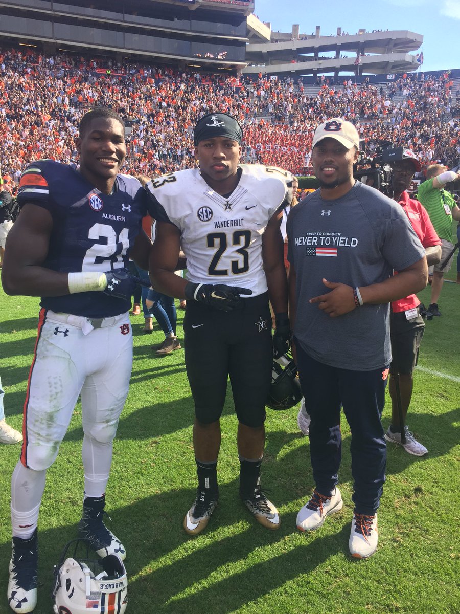 CoachKerryon's tweet photo. For the Ville #Q6 https://t.co/8OeIuBc40T