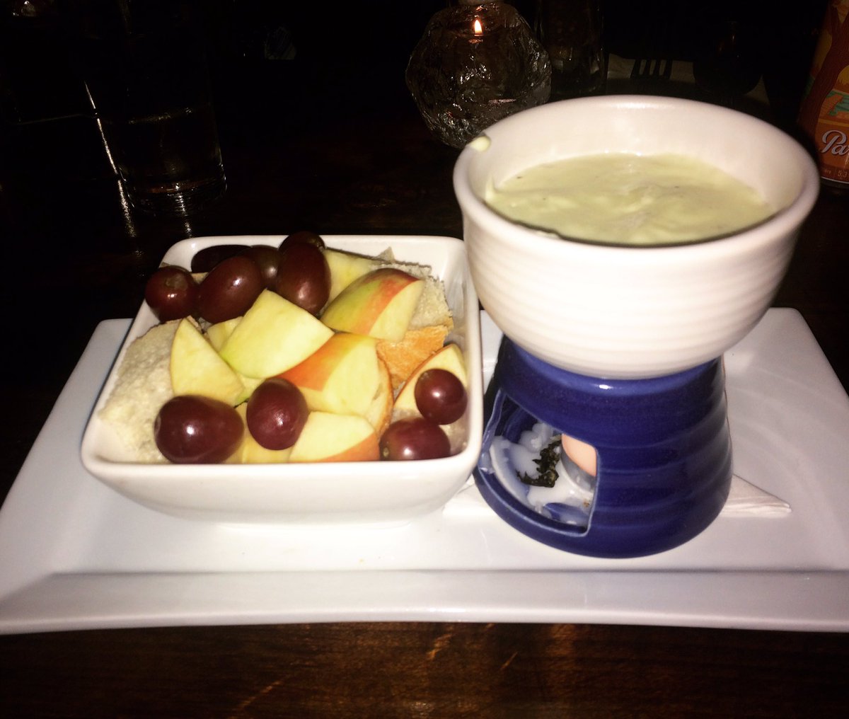SeaToRye's tweet photo. Had to ask for seconds, the fondue is too damn good at @BurgooBistro #food #foodie #foodporn #fondue #northshore https://t.co/if3zPaXNaL