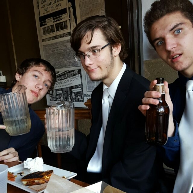 FblaRidge's tweet photo. Lunchtime adventures at #NFLC16WI https://t.co/EqPWD33CMv