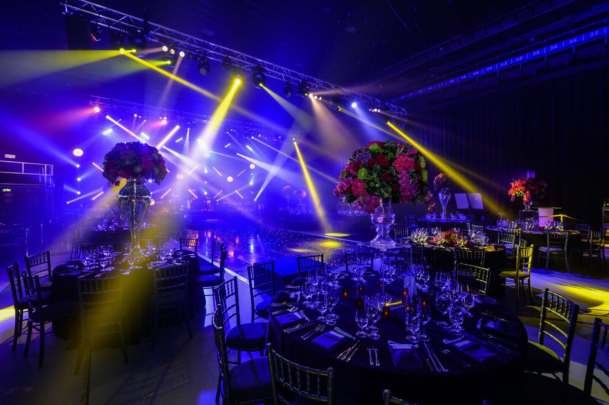 Well under way! <a href="/LuminateEvents/">Luminate Events</a> <a href="/CeliaClyne/">Celia Clyne</a> <a href="/SpringbankUK/">Springbank Flowers</a> @OldGranadaMCR !