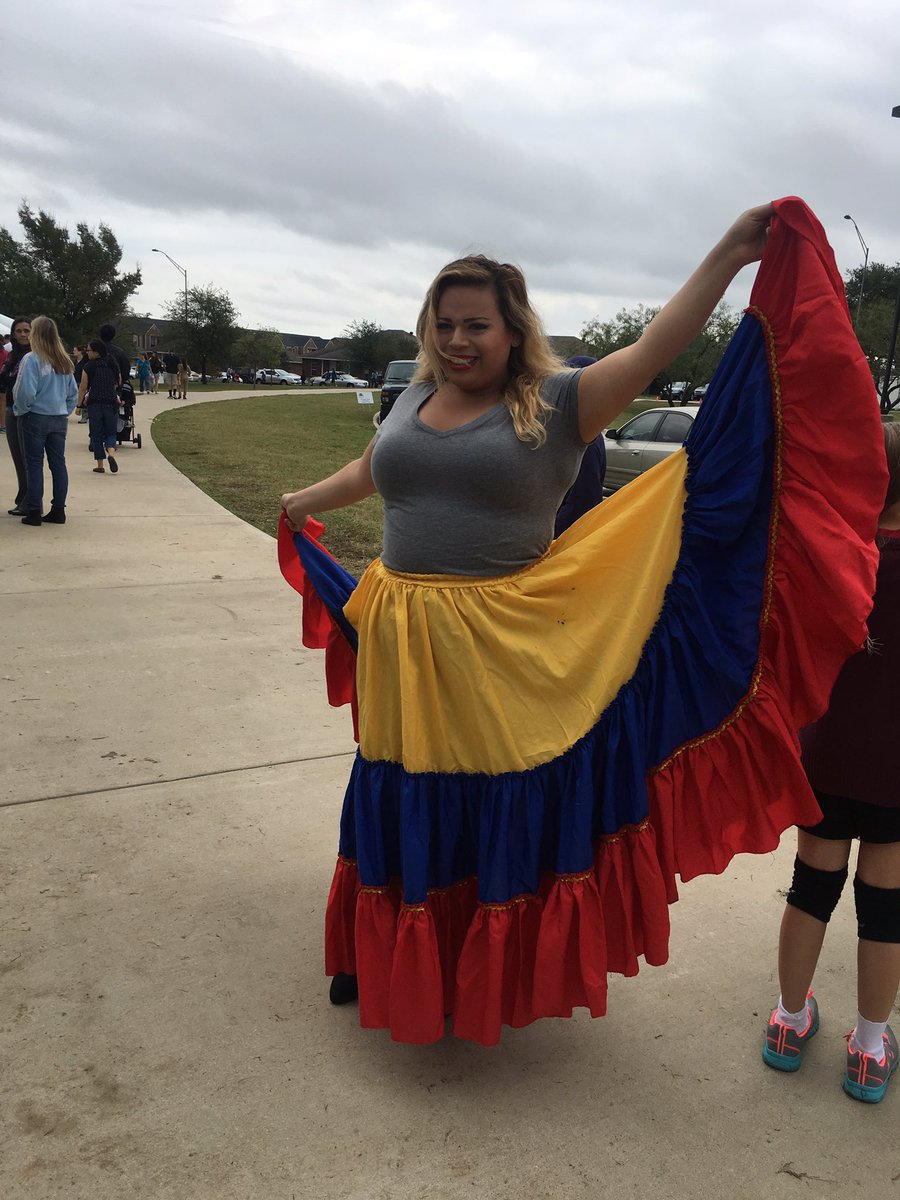 Colsatamu's tweet photo. Come join us at #BVWorldfest to play some soccer and try on some traditional Colombian cumbia skirts! π¨π΄ https://t.co/EAJEJGgvd8