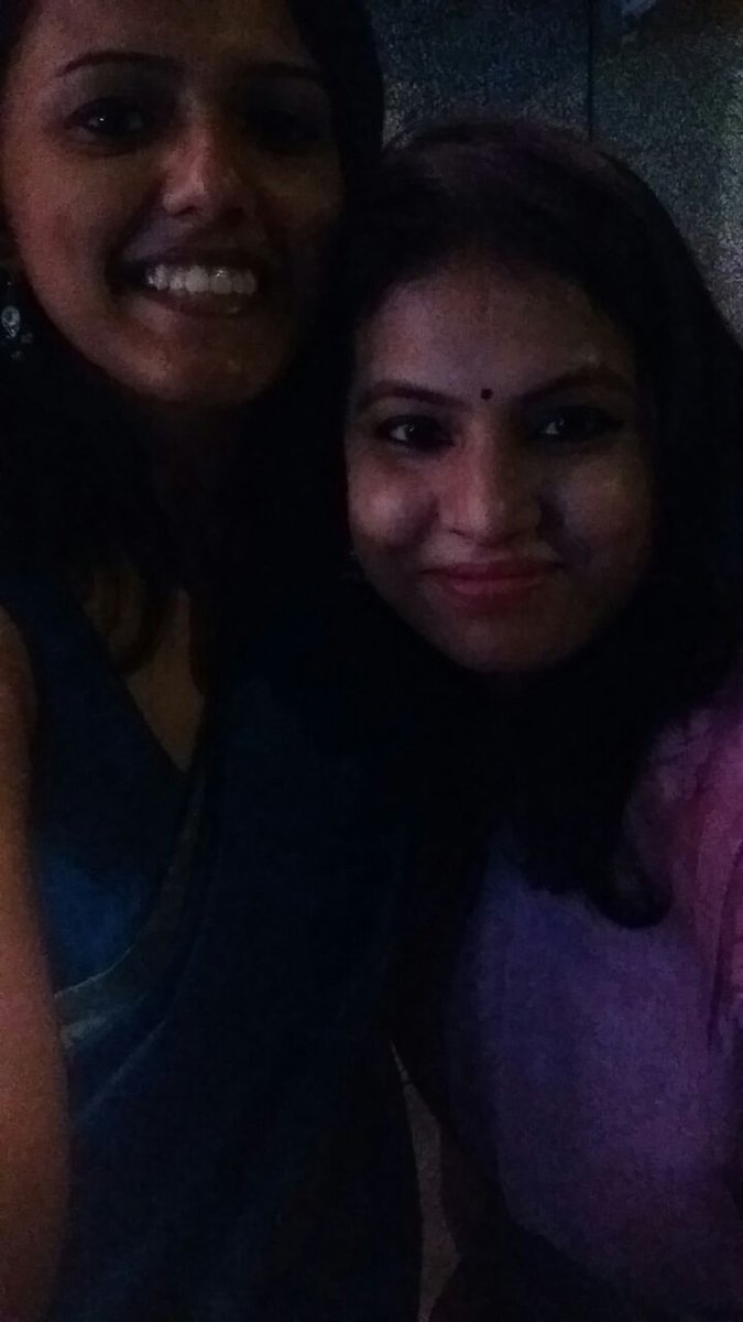 DebinaR's tweet photo. I love her :* https://t.co/xvCmCpVDHH