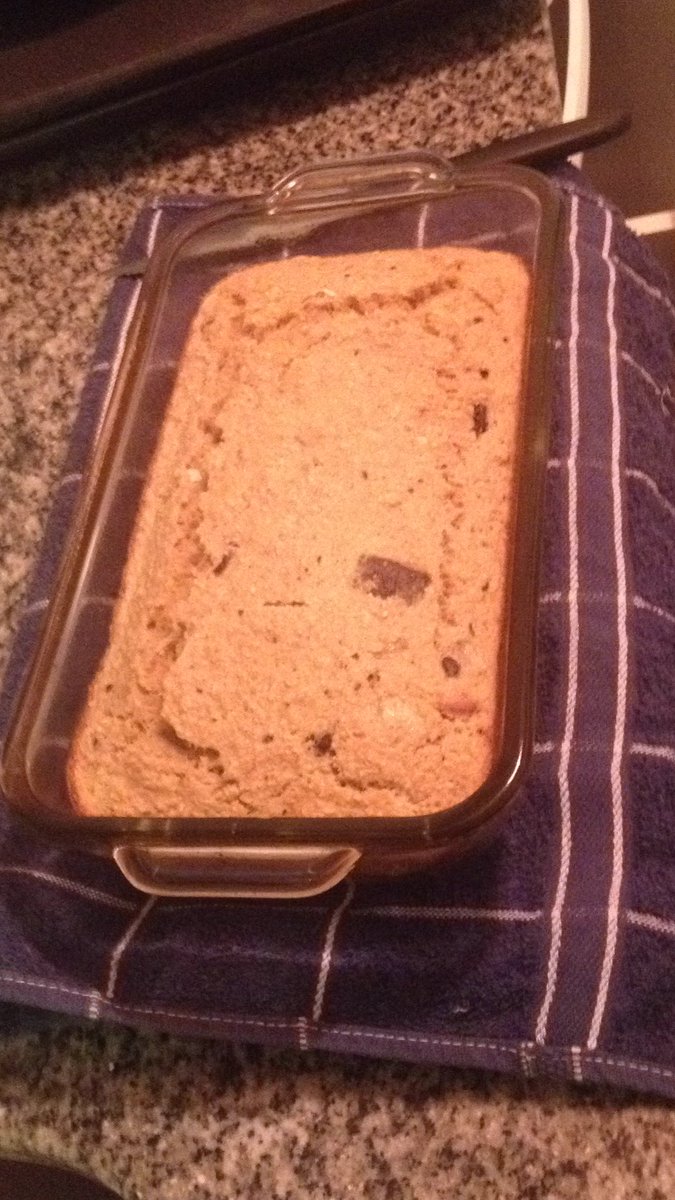 200 avena, 6 claras, 1 yema , 2 bananas, polvo de hornear - tarde post entrenamiento (medir porcion)