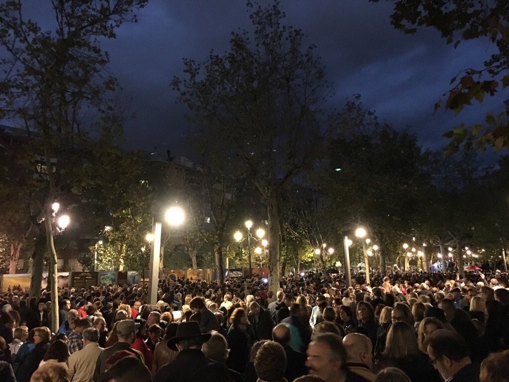 MRAcuyo's tweet photo. Granada quiere 2 Hospitales COMPLETOS. Granada quiere una sanidad pública y de CALIDAD. #2hospitalescompletos #Granada16O #YEAH https://t.co/qykiVtxOpV