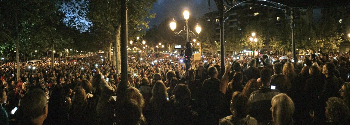 MRAcuyo's tweet photo. Granada quiere 2 Hospitales COMPLETOS. Granada quiere una sanidad pública y de CALIDAD. #2hospitalescompletos #Granada16O #YEAH https://t.co/qykiVtxOpV