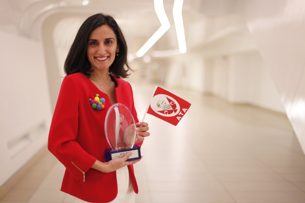 dagdevirencanan's tweet photo. Cocuklar gibi şendim! "Memleket isterim; yasamak, sevmek gibi gonulden olsun." #TOYP16, #medicalinnovation #world#1 @jcinews @jciistanbul https://t.co/2Wc72ZiZuv