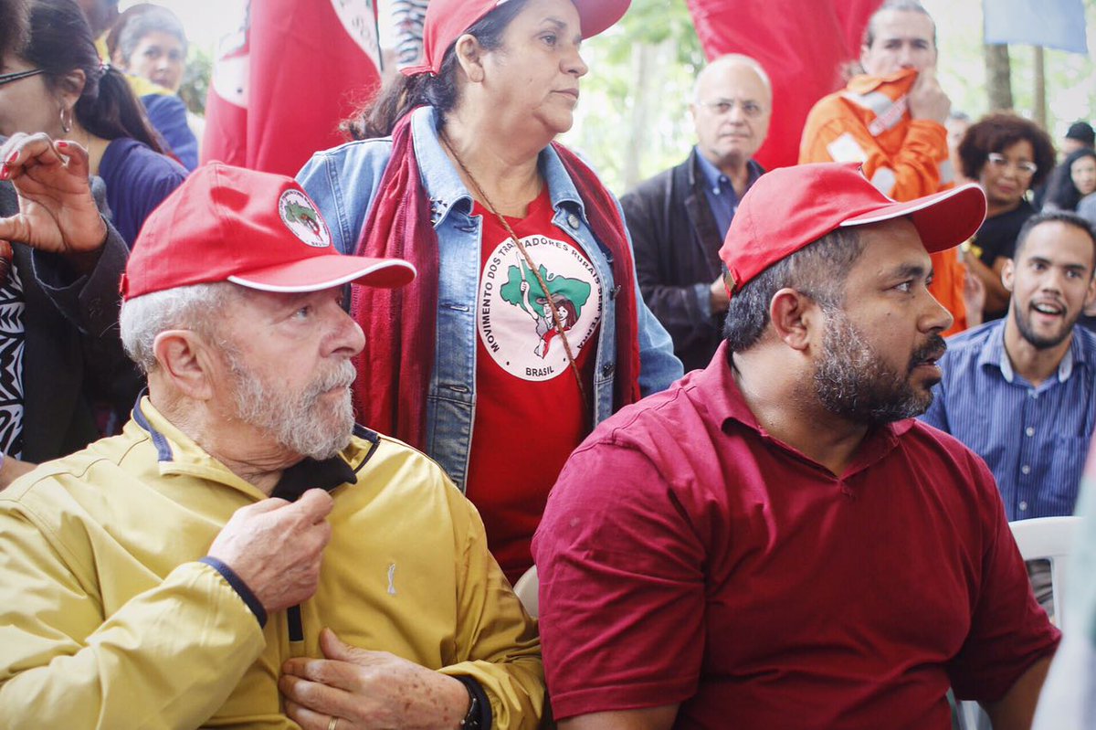MST_Oficial's tweet photo. @LulapeloBrasil participa de Ato contra a criminalização dos Movimentos Populares na @ENFF_Oficial https://t.co/zshjTkXyrT