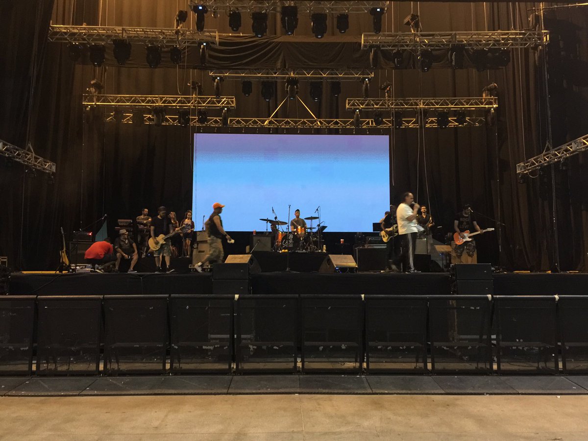 josedpalazzo's tweet photo. Prueban sonido los persas https://t.co/AGu8rHXixk